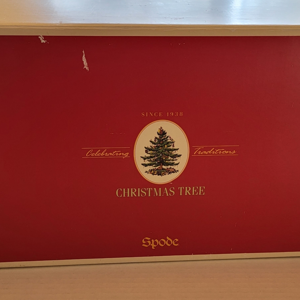 Spode Christmas Tree Set Of Four Martini Glasses 10 Oz Each